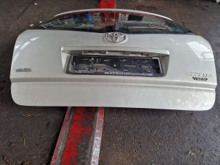 bontott TOYOTA COROLLA VERSO Csomagtérajtó (Részeivel)