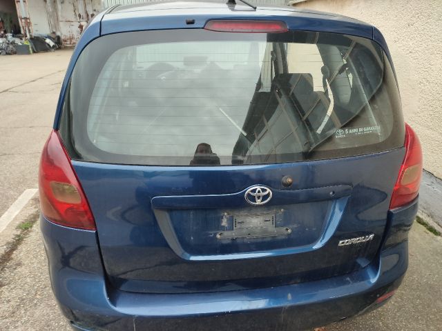 bontott TOYOTA COROLLA VERSO Csomagtérajtó (Üres lemez)