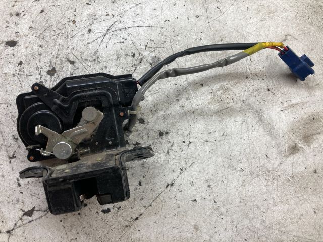 bontott TOYOTA COROLLA VERSO Csomagtérajtó Zárszerkezet