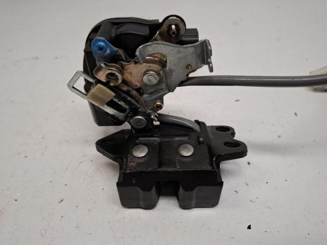 bontott TOYOTA COROLLA VERSO Csomagtérajtó Zárszerkezet