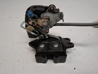 bontott TOYOTA COROLLA VERSO Csomagtérajtó Zárszerkezet