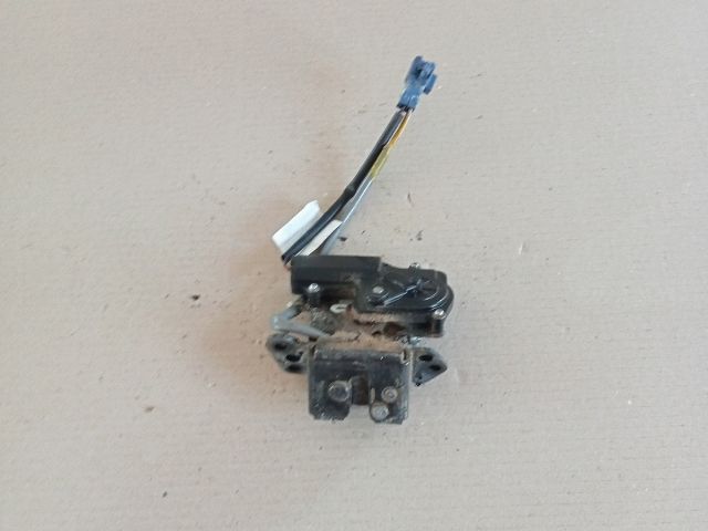 bontott TOYOTA COROLLA VERSO Csomagtérajtó Zárszerkezet