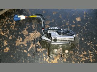 bontott TOYOTA COROLLA VERSO Csomagtérajtó Zárszerkezet