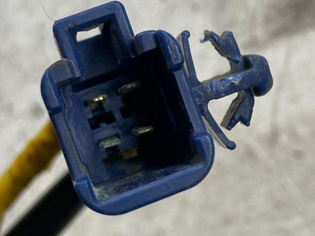 bontott TOYOTA COROLLA VERSO Csomagtérajtó Zárszerkezet