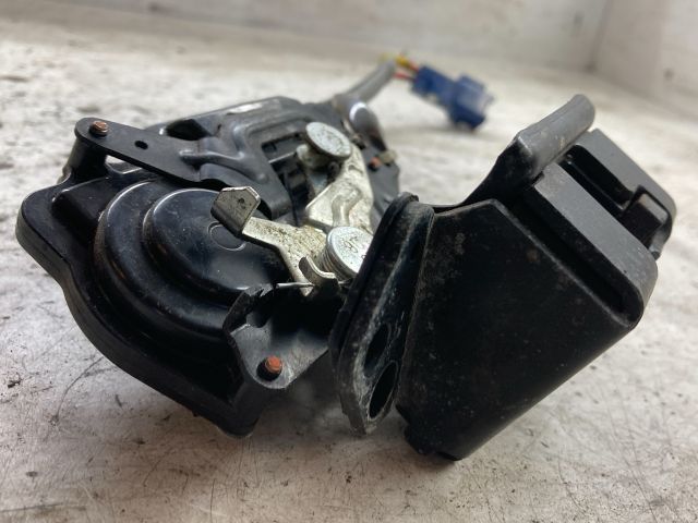 bontott TOYOTA COROLLA VERSO Csomagtérajtó Zárszerkezet