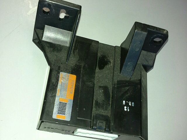 bontott TOYOTA COROLLA VERSO Elektronika (Magában)