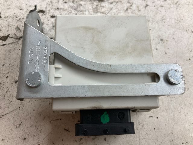 bontott TOYOTA COROLLA VERSO Elektronika (Magában)