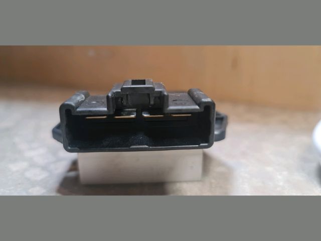 bontott TOYOTA COROLLA VERSO Előtét Ellenállás Fűtőmotor