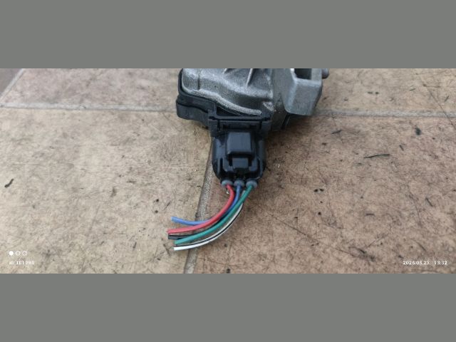 bontott TOYOTA COROLLA VERSO Első Ablaktörlő Motor