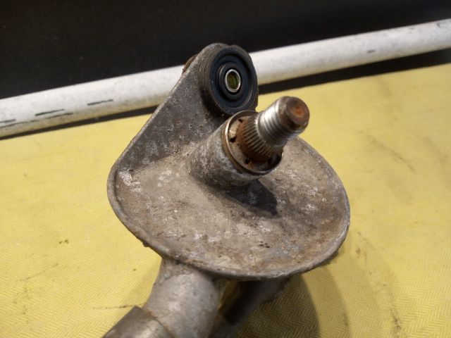 bontott TOYOTA COROLLA VERSO Első Ablaktörlő Szerkezet Motorral