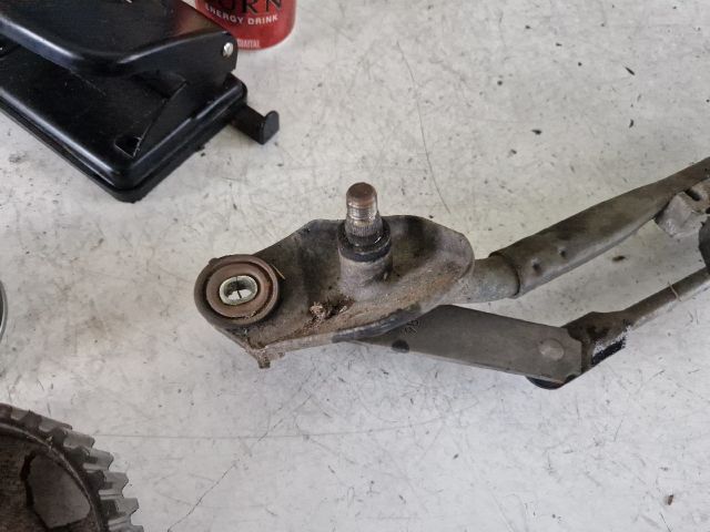 bontott TOYOTA COROLLA VERSO Első Ablaktörlő Szerkezet Motorral