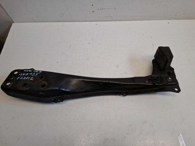 bontott TOYOTA COROLLA VERSO Első Futómű Kitámasztó