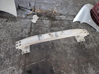 bontott TOYOTA COROLLA VERSO Első Lökhárító Merevítő (Fém)