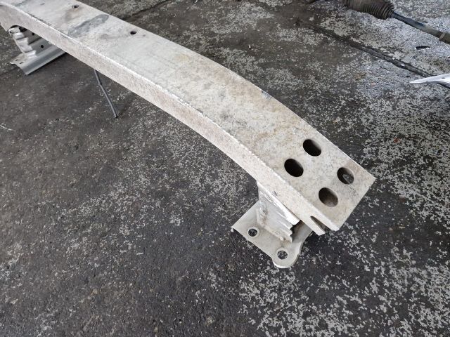 bontott TOYOTA COROLLA VERSO Első Lökhárító Merevítő (Fém)