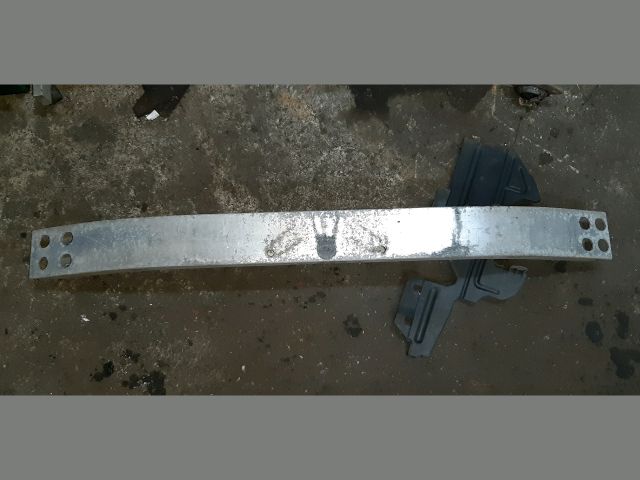 bontott TOYOTA COROLLA VERSO Első Lökhárító Merevítő (Fém)