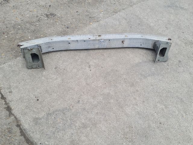 bontott TOYOTA COROLLA VERSO Első Lökhárító Merevítő (Fém)