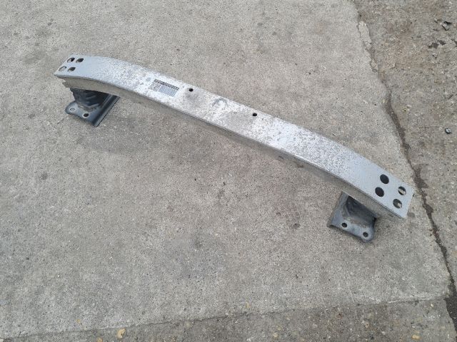 bontott TOYOTA COROLLA VERSO Első Lökhárító Merevítő (Fém)