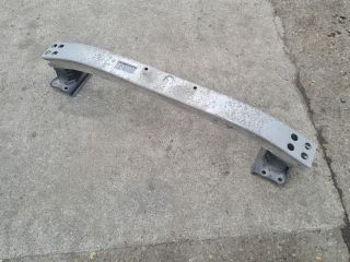 bontott TOYOTA COROLLA VERSO Első Lökhárító Merevítő (Fém)