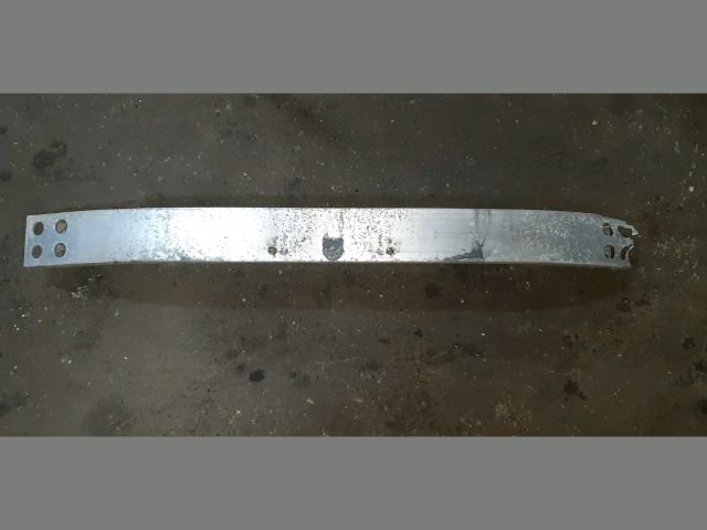 bontott TOYOTA COROLLA VERSO Első Lökhárító Merevítő (Fém)