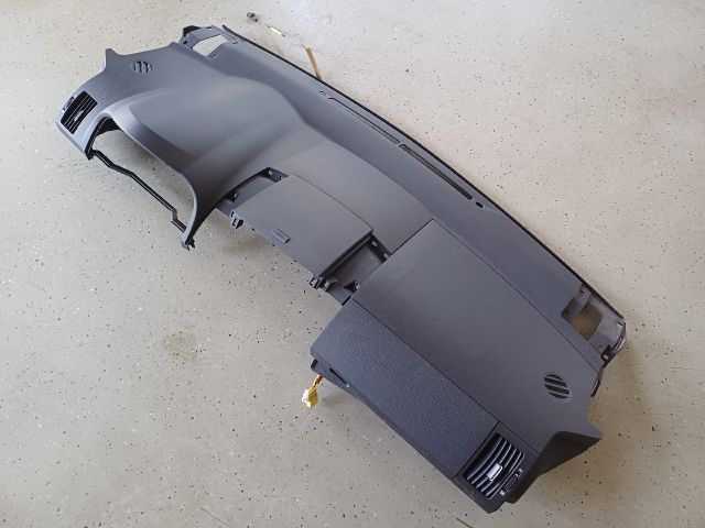 bontott TOYOTA COROLLA VERSO Felső Műszerfal Burkolat