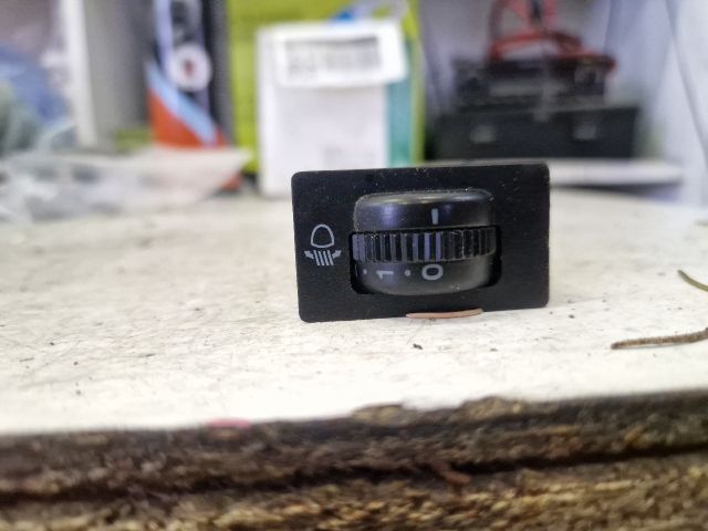 bontott TOYOTA COROLLA VERSO Fényszórómagasság Állító Kapcsoló