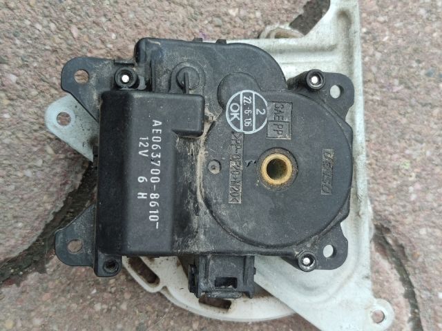 bontott TOYOTA COROLLA VERSO Fűtés Állító Motor