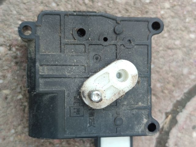 bontott TOYOTA COROLLA VERSO Fűtés Állító Motor