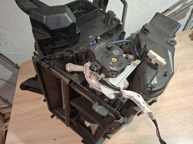 bontott TOYOTA COROLLA VERSO Fűtés Box