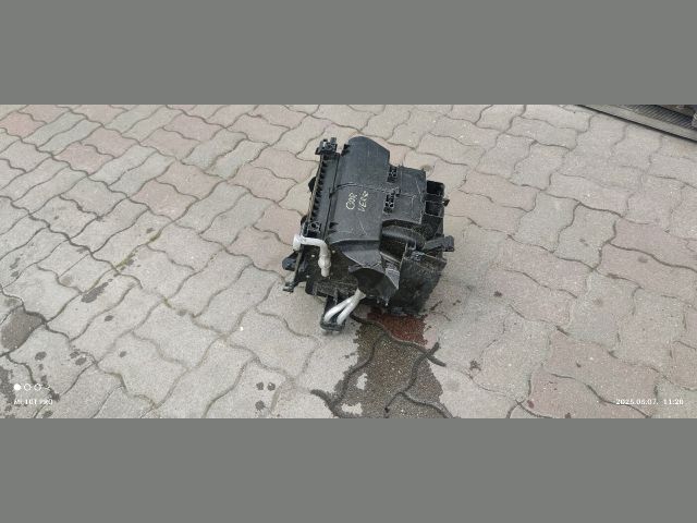 bontott TOYOTA COROLLA VERSO Fűtés Box