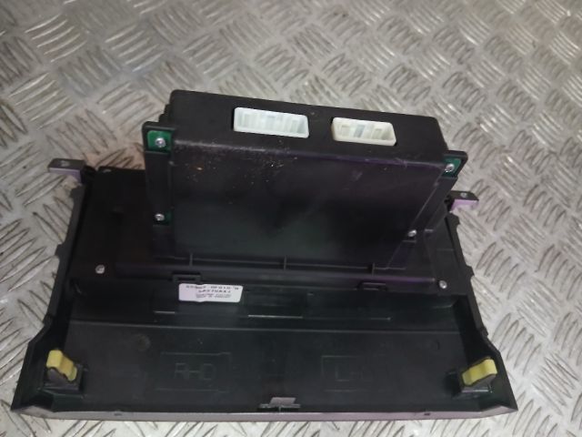 bontott TOYOTA COROLLA VERSO Fűtéskapcsoló (digit klímás)