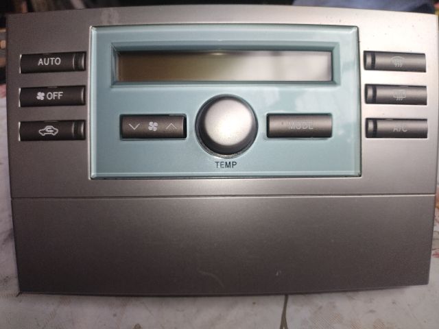 bontott TOYOTA COROLLA VERSO Fűtéskapcsoló (digit klímás)