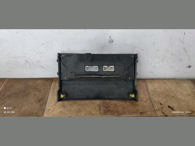 bontott TOYOTA COROLLA VERSO Fűtéskapcsoló (digit klímás)