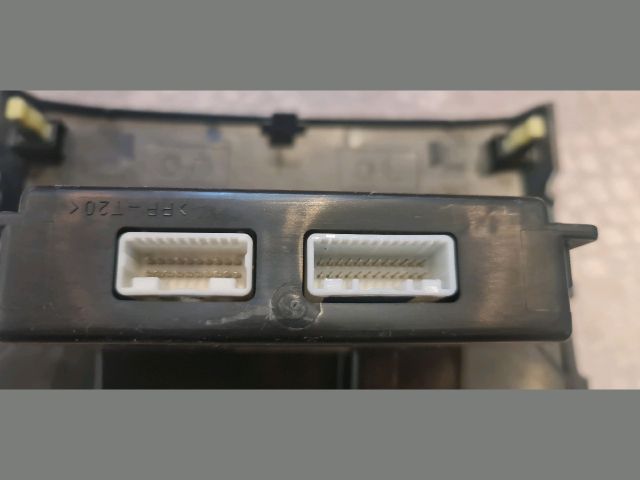 bontott TOYOTA COROLLA VERSO Fűtéskapcsoló (digit klímás)