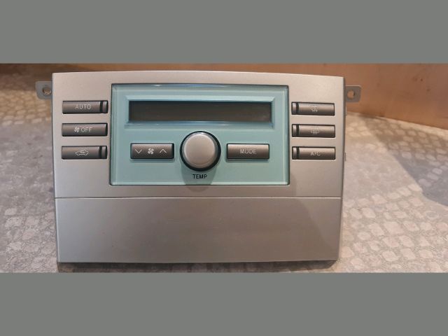 bontott TOYOTA COROLLA VERSO Fűtéskapcsoló (digit klímás)