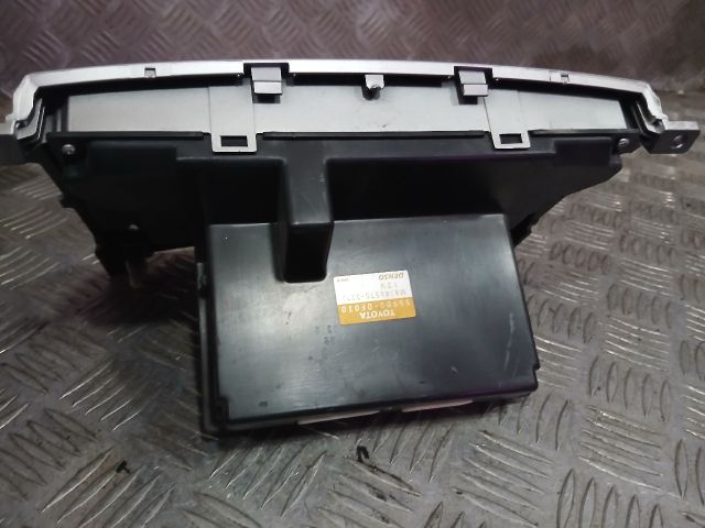 bontott TOYOTA COROLLA VERSO Fűtéskapcsoló (digit klímás)