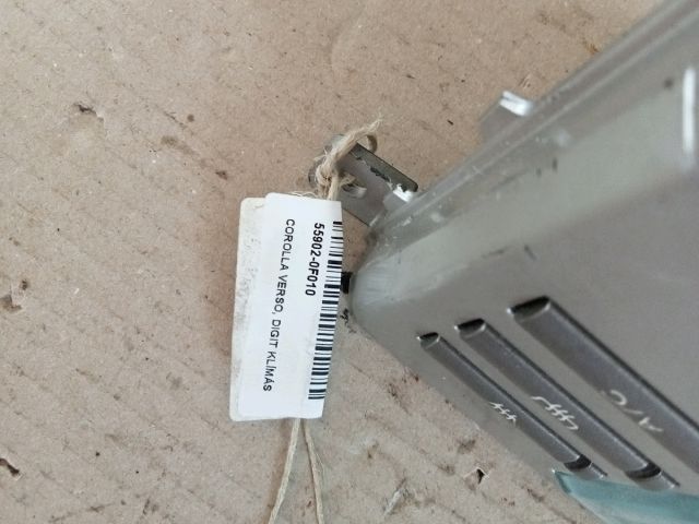 bontott TOYOTA COROLLA VERSO Fűtéskapcsoló (digit klímás)