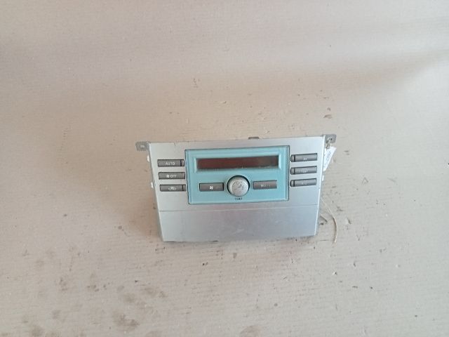 bontott TOYOTA COROLLA VERSO Fűtéskapcsoló (digit klímás)