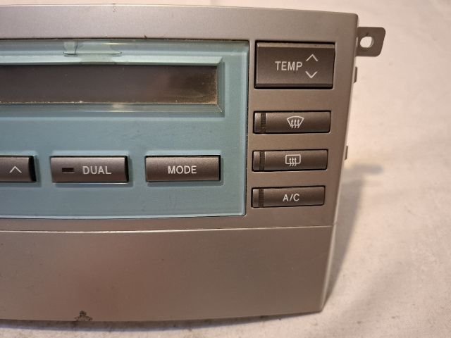 bontott TOYOTA COROLLA VERSO Fűtéskapcsoló (digit klímás)