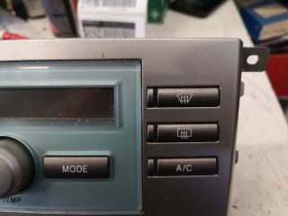 bontott TOYOTA COROLLA VERSO Fűtéskapcsoló (digit klímás)