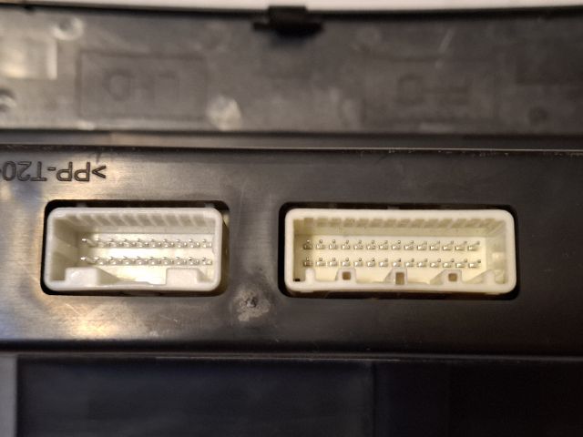 bontott TOYOTA COROLLA VERSO Fűtéskapcsoló (digit klímás)