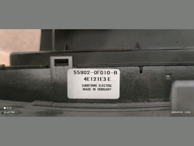 bontott TOYOTA COROLLA VERSO Fűtéskapcsoló (digit klímás)