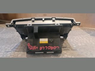 bontott TOYOTA COROLLA VERSO Fűtéskapcsoló (digit klímás)