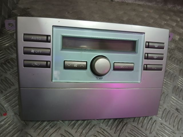 bontott TOYOTA COROLLA VERSO Fűtéskapcsoló (digit klímás)