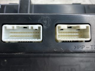 bontott TOYOTA COROLLA VERSO Fűtéskapcsoló (digit klímás)