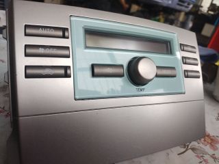 bontott TOYOTA COROLLA VERSO Fűtéskapcsoló (digit klímás)