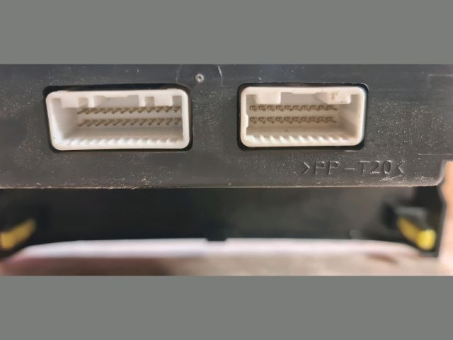 bontott TOYOTA COROLLA VERSO Fűtéskapcsoló (digit klímás)