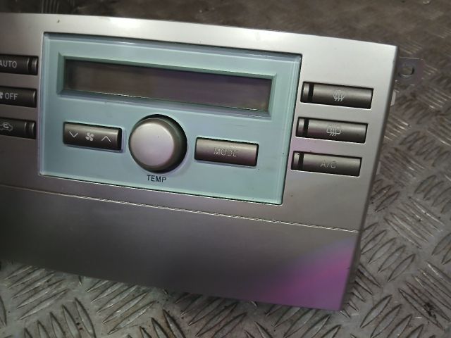 bontott TOYOTA COROLLA VERSO Fűtéskapcsoló (digit klímás)