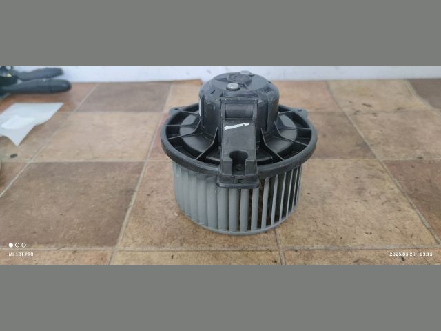 bontott TOYOTA COROLLA VERSO Fűtőmotor (Klímás)