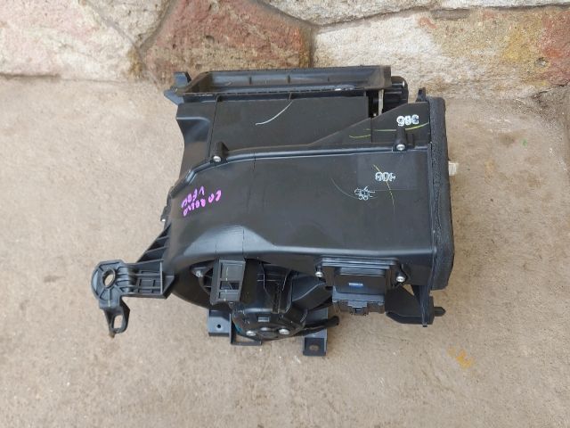 bontott TOYOTA COROLLA VERSO Fűtőmotor (Klímás)