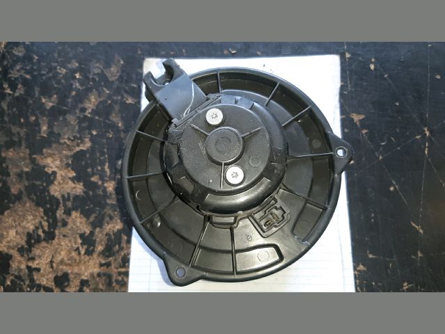 bontott TOYOTA COROLLA VERSO Fűtőmotor (Nem klímás)